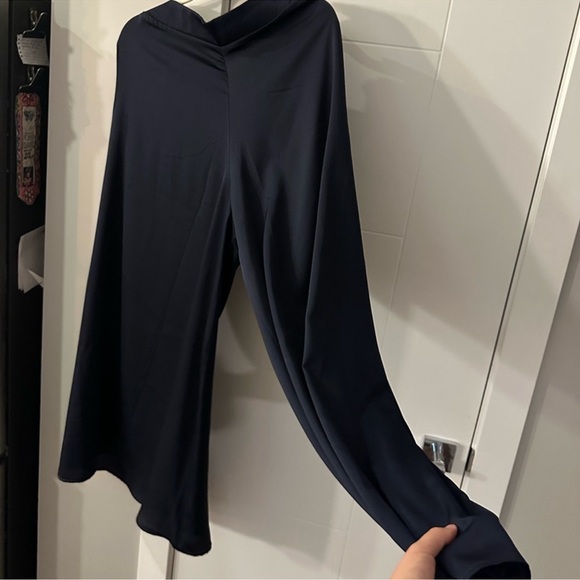 Flowy Wide Leg Pants - Picture 4 of 5